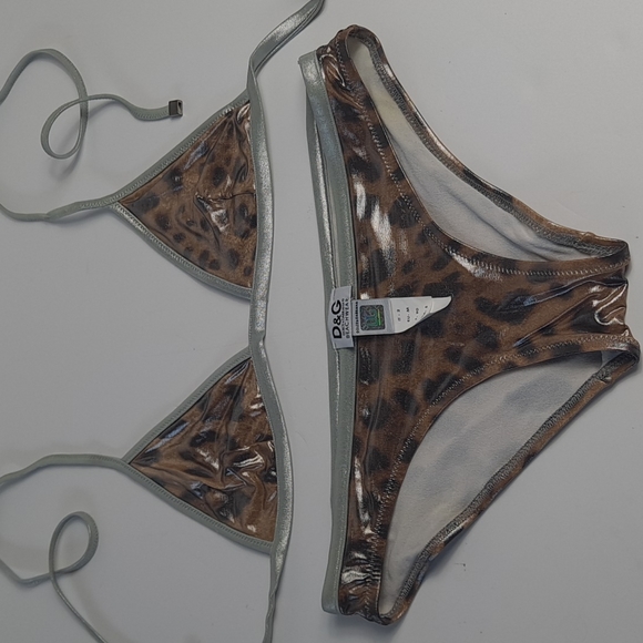 DOLCE GABBANA BEACH WEAR USA SIZE 0,TWO PIESE , LEOPARD PRINT AND SILVER - Picture 13 of 16